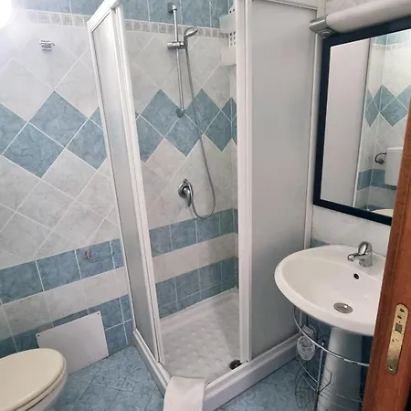 Nyaraló Baia 1 - Casa Con 2 Matrimoniali Climatizzate Con Bagni Interni E Giardino *