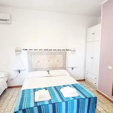 Baia 1 - Casa Con 2 Matrimoniali Climatizzate Con Bagni Interni E Giardino * Sa Rocca Tunda