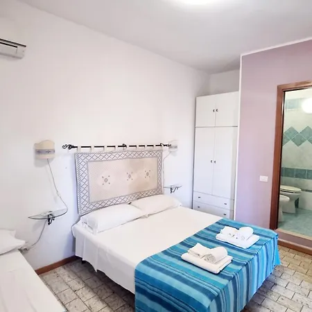 Baia 1 - Casa Con 2 Matrimoniali Climatizzate Con Bagni Interni E Giardino *